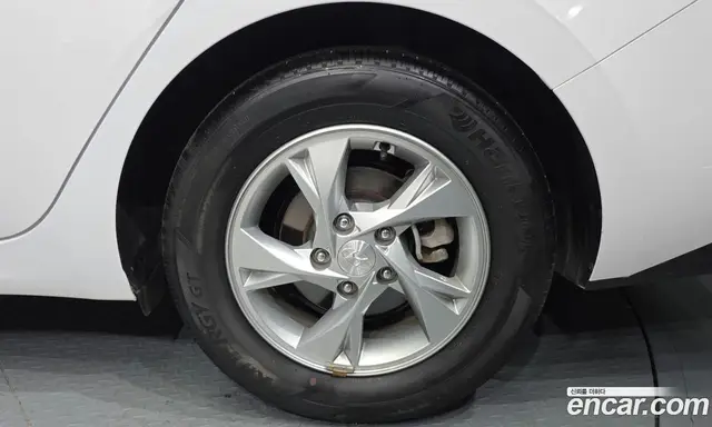 Hyundai Avante 2023 1.6 автомат (гидро), миниатюра 7 Hyundai Avante 2023 1.6 автомат (гидро), миниатюра 7