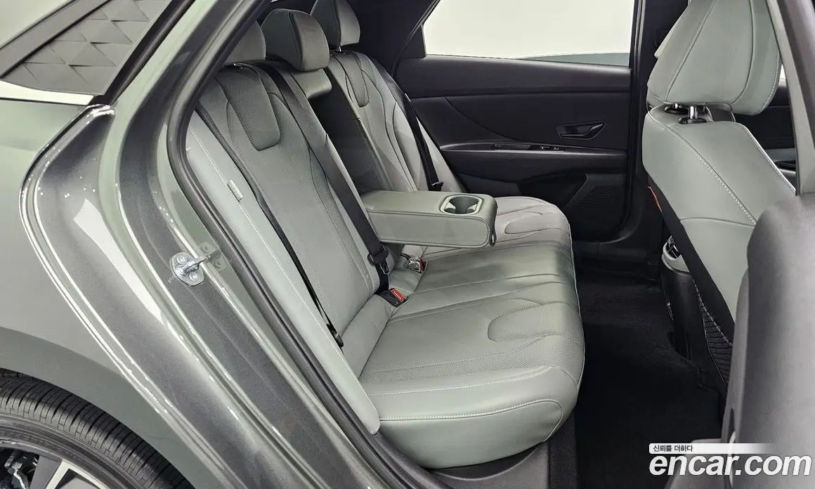 Hyundai Avante 2024 1.6 автомат (гидро), фото 11