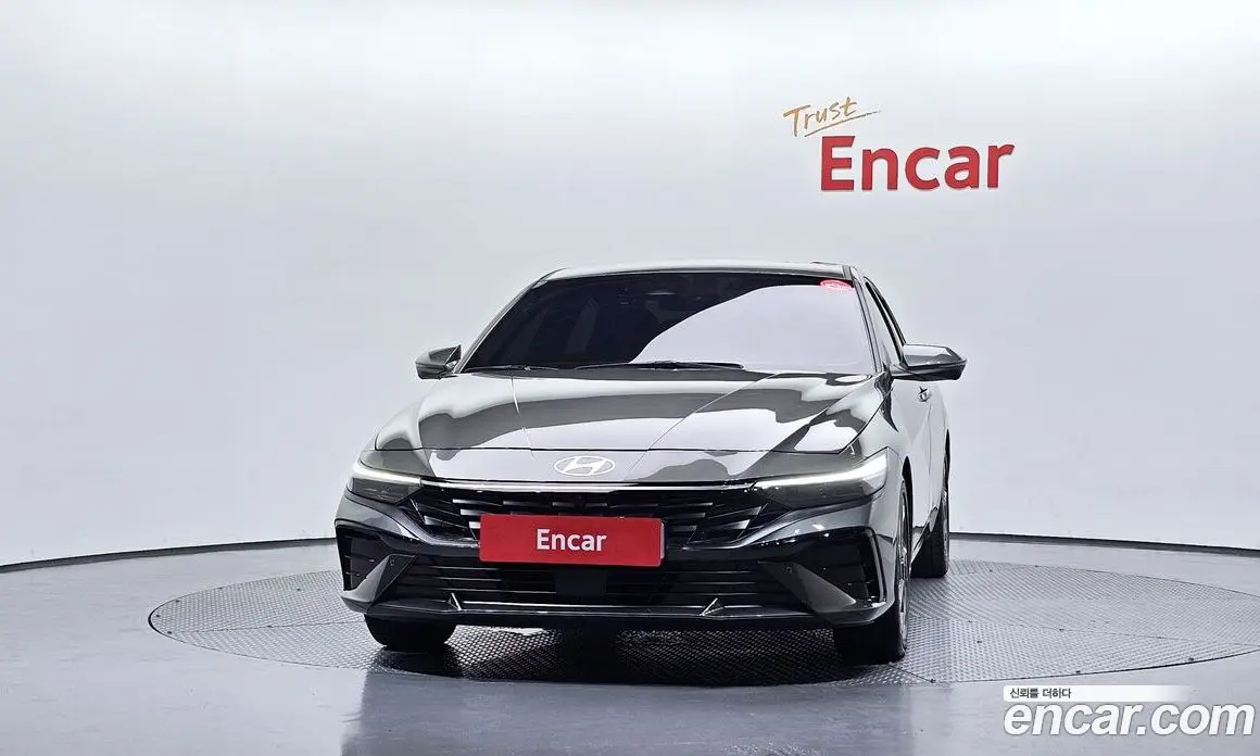 Hyundai Avante 2024 1.6 автомат (гидро), фото 3