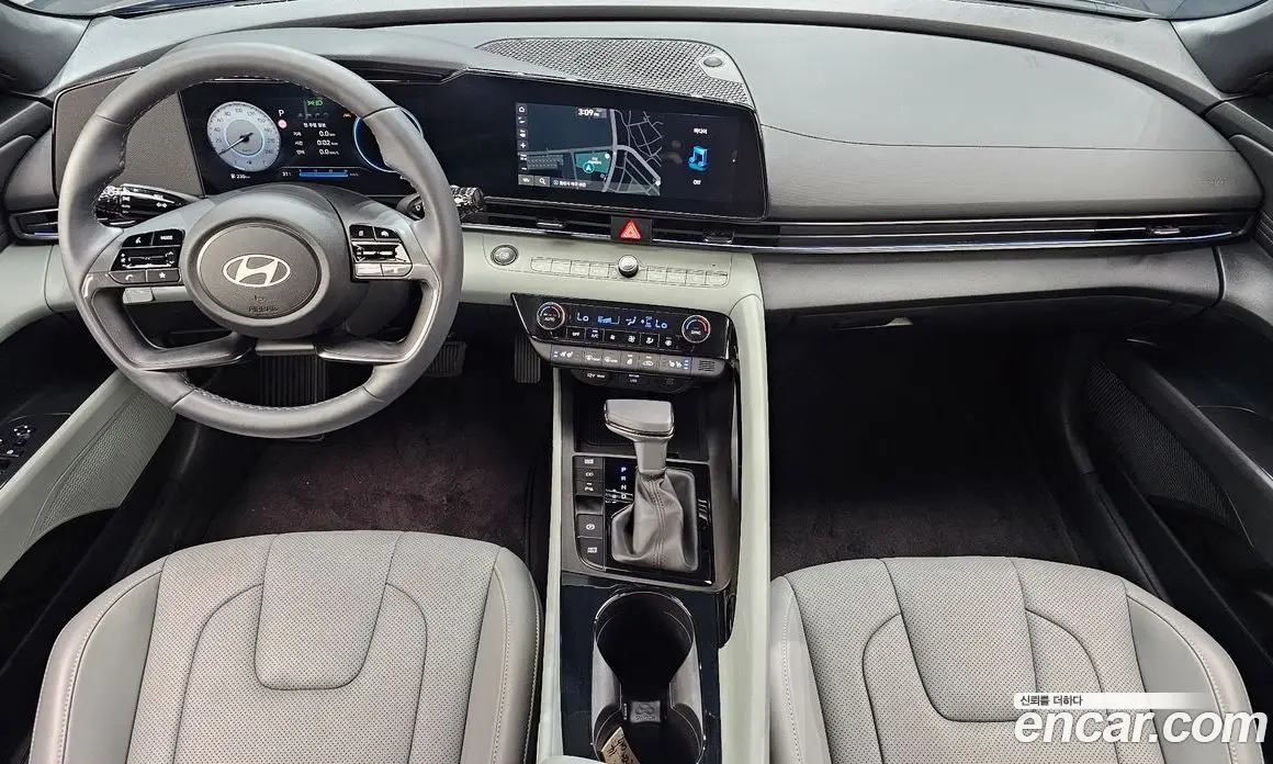 Hyundai Avante 2024 1.6 автомат (гидро), фото 7