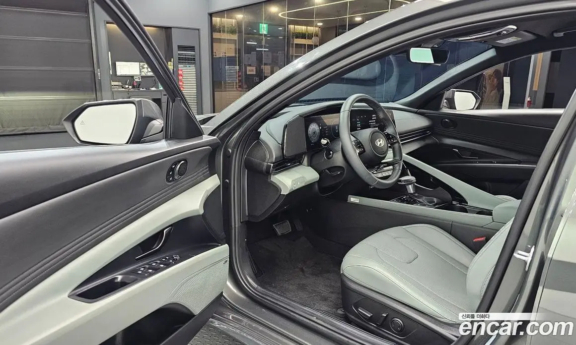 Hyundai Avante 2024 1.6 автомат (гидро), фото 10