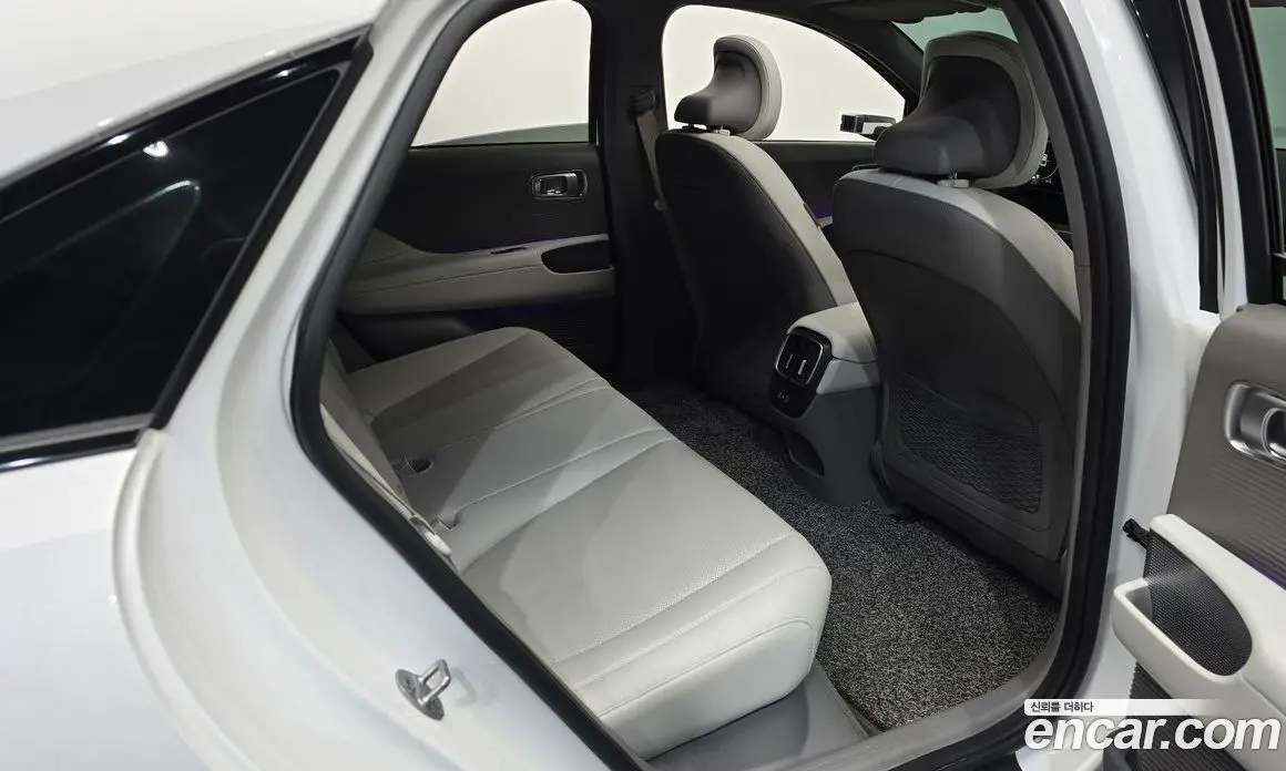 Hyundai Ioniq 6 2022 0.1 автомат (гидро), фото 17