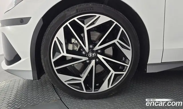 Hyundai Ioniq 6 2022 0.1 автомат (гидро), миниатюра 5