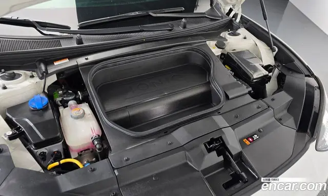 Hyundai Ioniq 6 2022 0.1 автомат (гидро), миниатюра 6