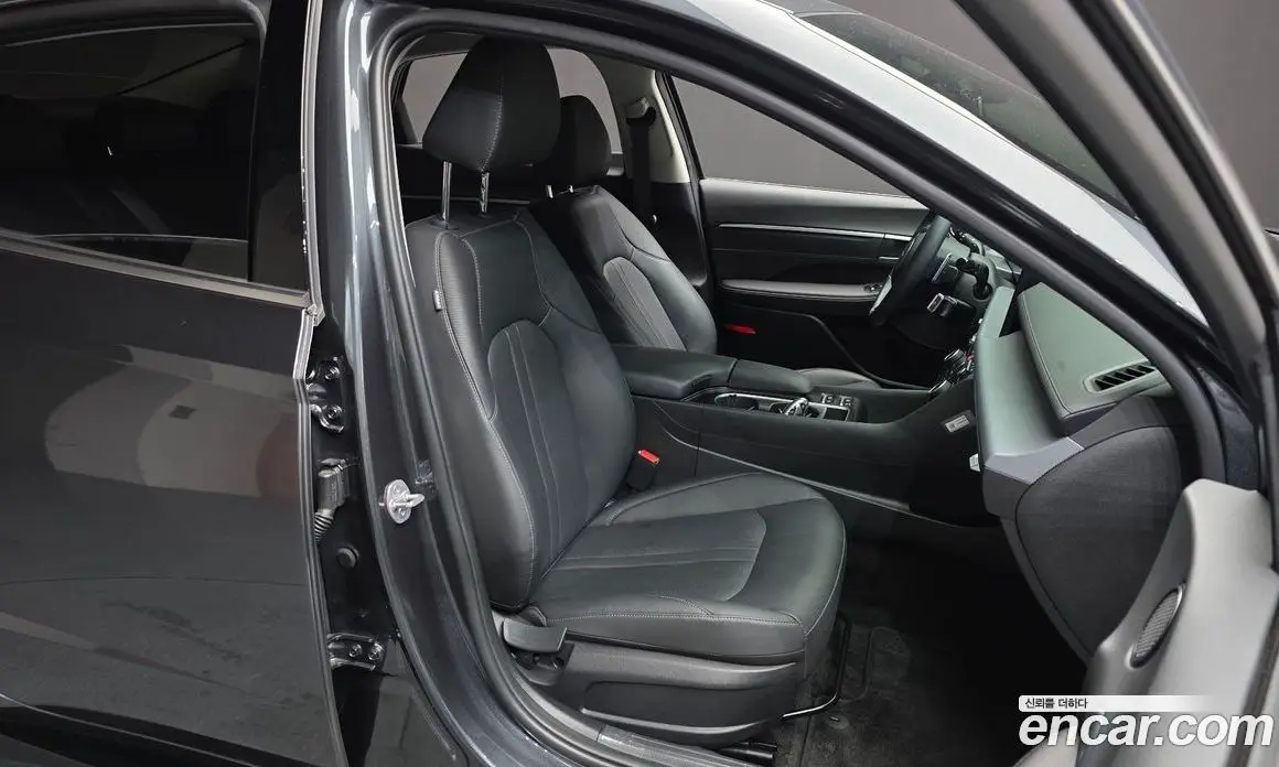 Hyundai Sonata 2023 2.0 автомат (гидро), фото 16 Hyundai Sonata 2023 2.0 автомат (гидро), фото 16