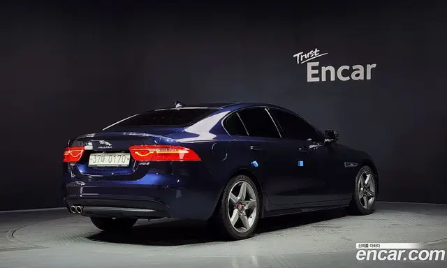 Jaguar XE 2015 2.0 автомат (гидро), миниатюра 2 Jaguar XE 2015 2.0 автомат (гидро), миниатюра 2