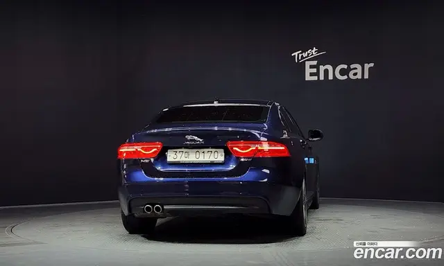 Jaguar XE 2015 2.0 автомат (гидро), миниатюра 4 Jaguar XE 2015 2.0 автомат (гидро), миниатюра 4