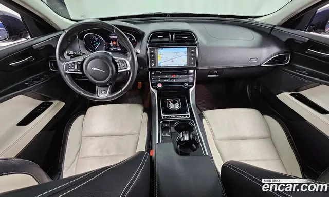 Jaguar XE 2015 2.0 автомат (гидро), миниатюра 7 Jaguar XE 2015 2.0 автомат (гидро), миниатюра 7