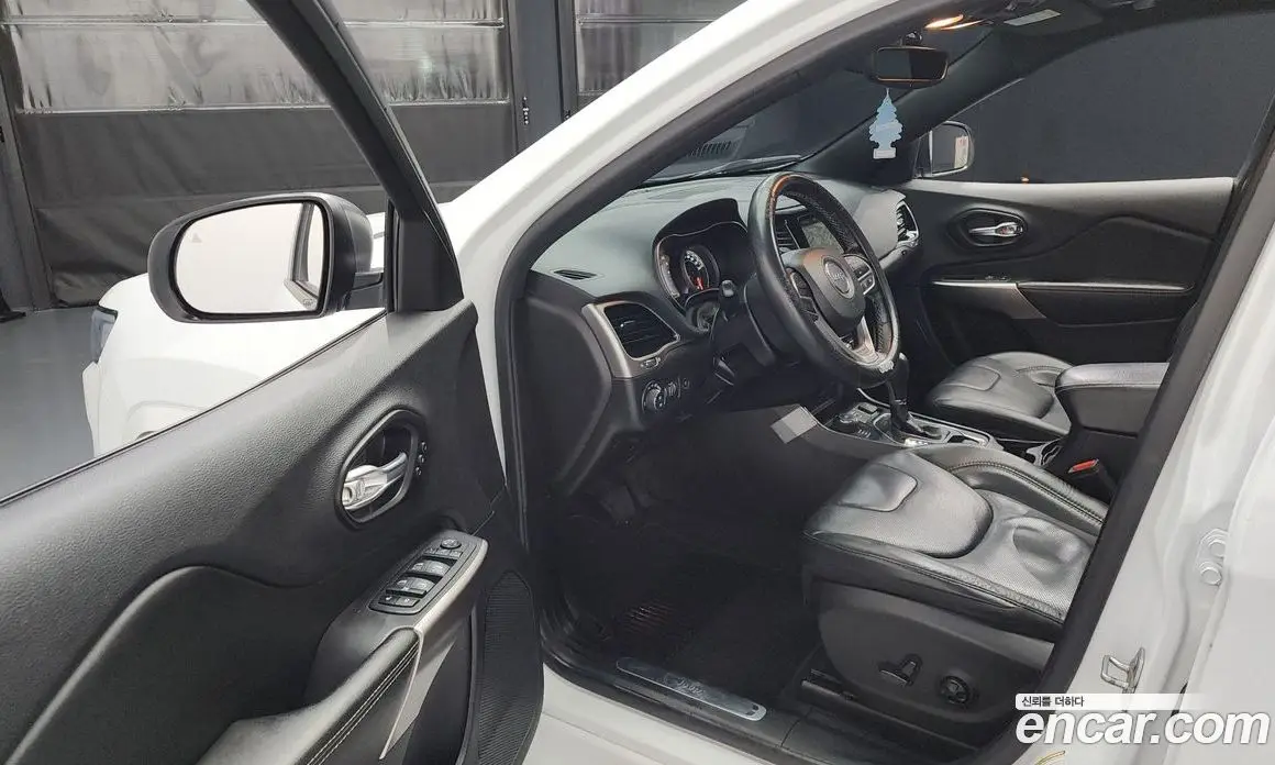 Jeep Cherokee 2021 2.4 автомат (гидро), фото 10 Jeep Cherokee 2021 2.4 автомат (гидро), фото 10