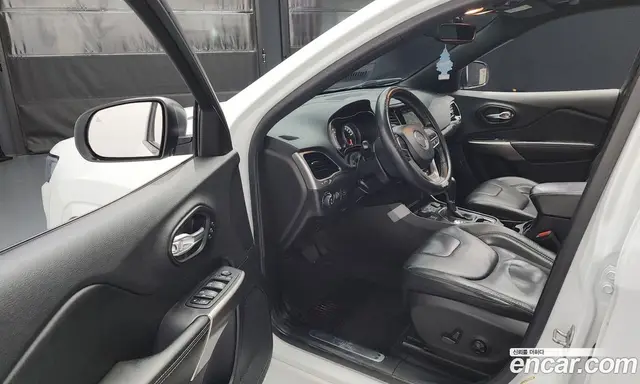 Jeep Cherokee 2021 2.4 автомат (гидро), миниатюра 10 Jeep Cherokee 2021 2.4 автомат (гидро), миниатюра 10