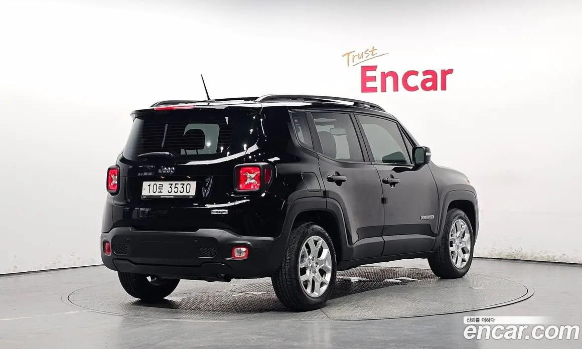 Jeep Renegade 2017 2.4 автомат (гидро), фото 2 Jeep Renegade 2017 2.4 автомат (гидро), фото 2