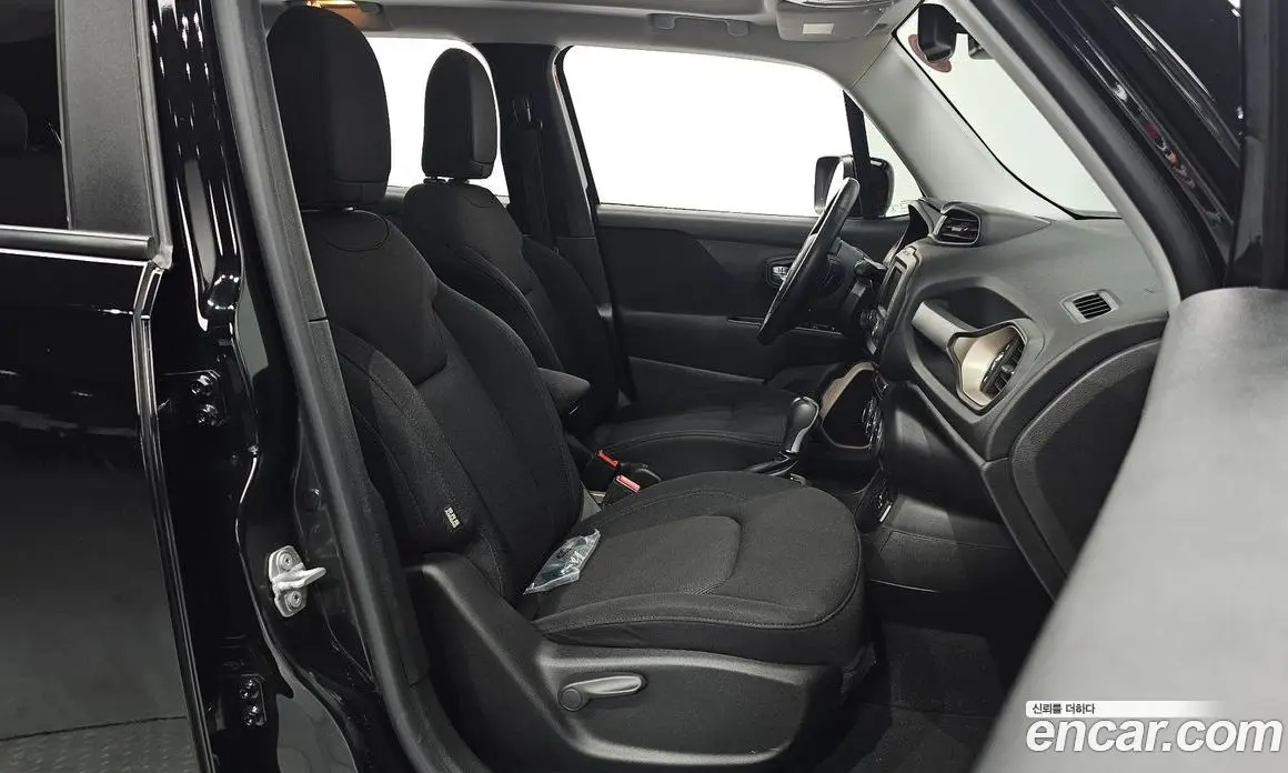 Jeep Renegade 2017 2.4 автомат (гидро), фото 13 Jeep Renegade 2017 2.4 автомат (гидро), фото 13