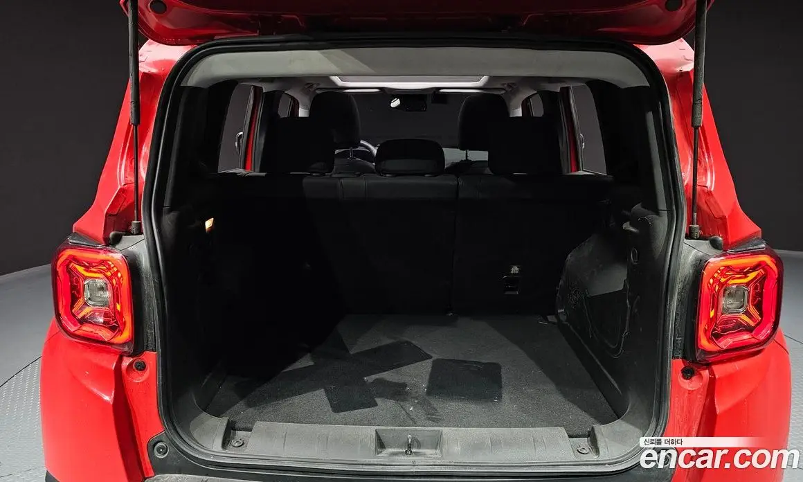 Jeep Renegade 2021 2.4 автомат (гидро), фото 20 Jeep Renegade 2021 2.4 автомат (гидро), фото 20