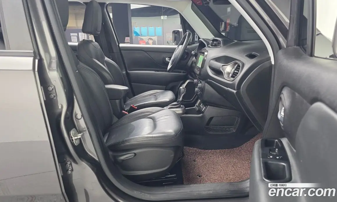 Jeep Renegade 2021 2.4 автомат (гидро), фото 11 Jeep Renegade 2021 2.4 автомат (гидро), фото 11