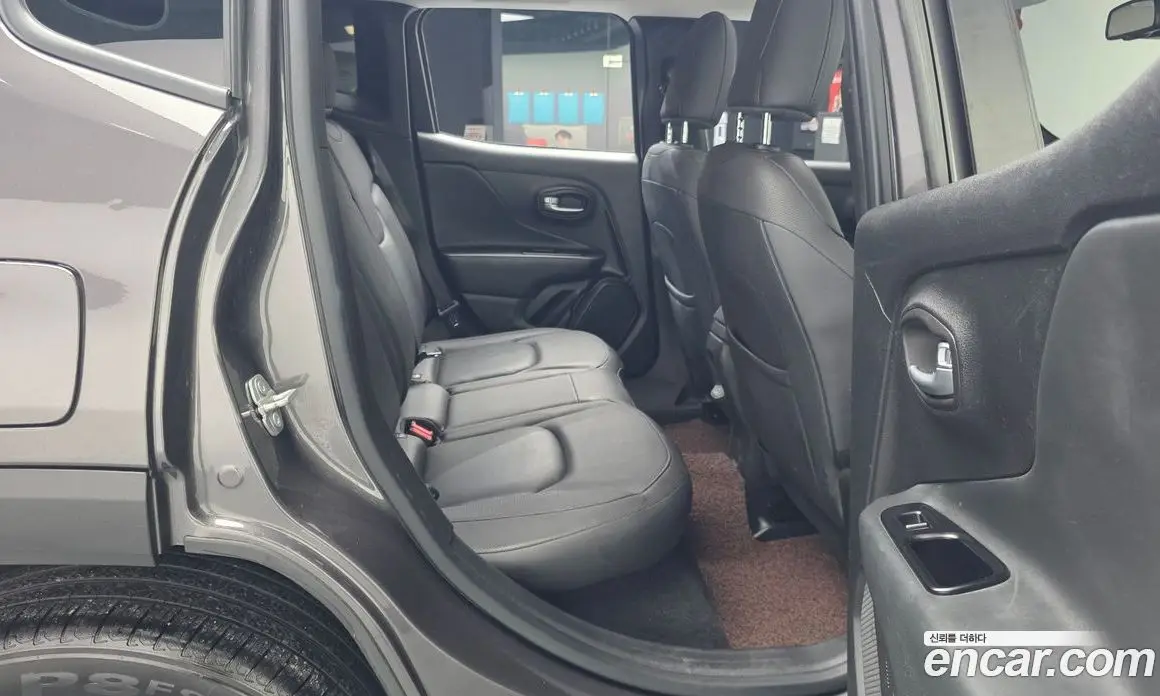 Jeep Renegade 2021 2.4 автомат (гидро), фото 12 Jeep Renegade 2021 2.4 автомат (гидро), фото 12