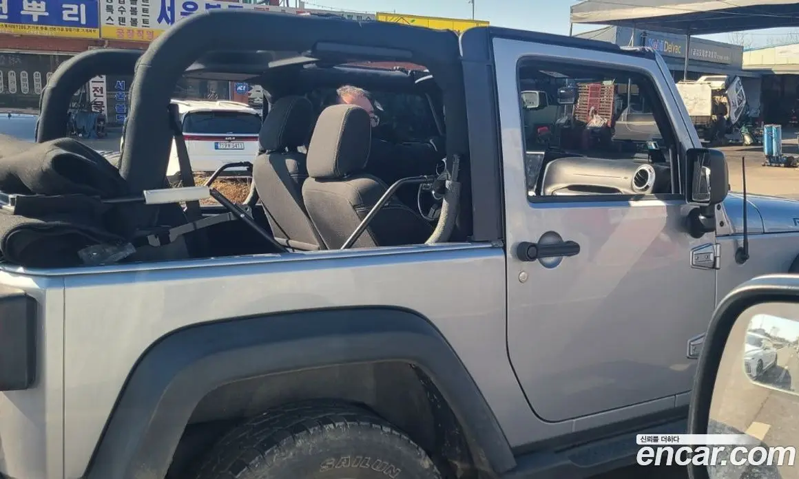 Jeep Wrangler 2017 3.6 автомат (гидро), фото 15 Jeep Wrangler 2017 3.6 автомат (гидро), фото 15