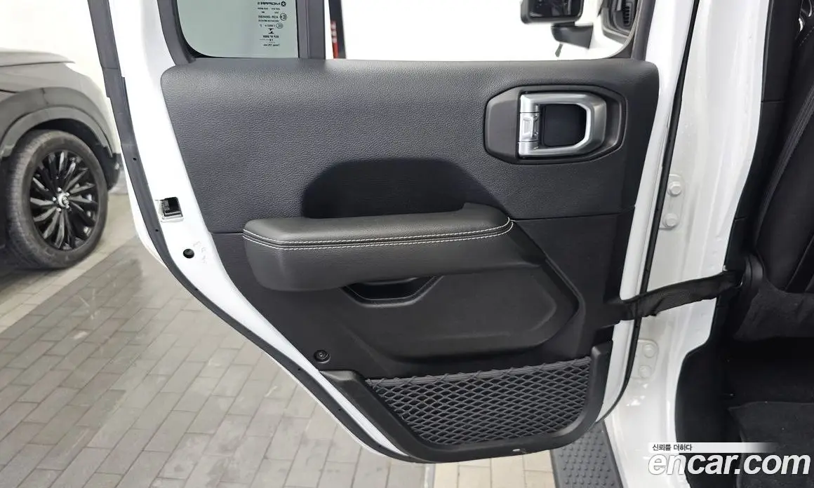 Jeep Wrangler 2019 2.0 автомат (гидро), фото 15 Jeep Wrangler 2019 2.0 автомат (гидро), фото 15