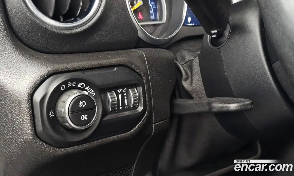 Jeep Wrangler 2019 2.0 автомат (гидро), фото 24 Jeep Wrangler 2019 2.0 автомат (гидро), фото 24