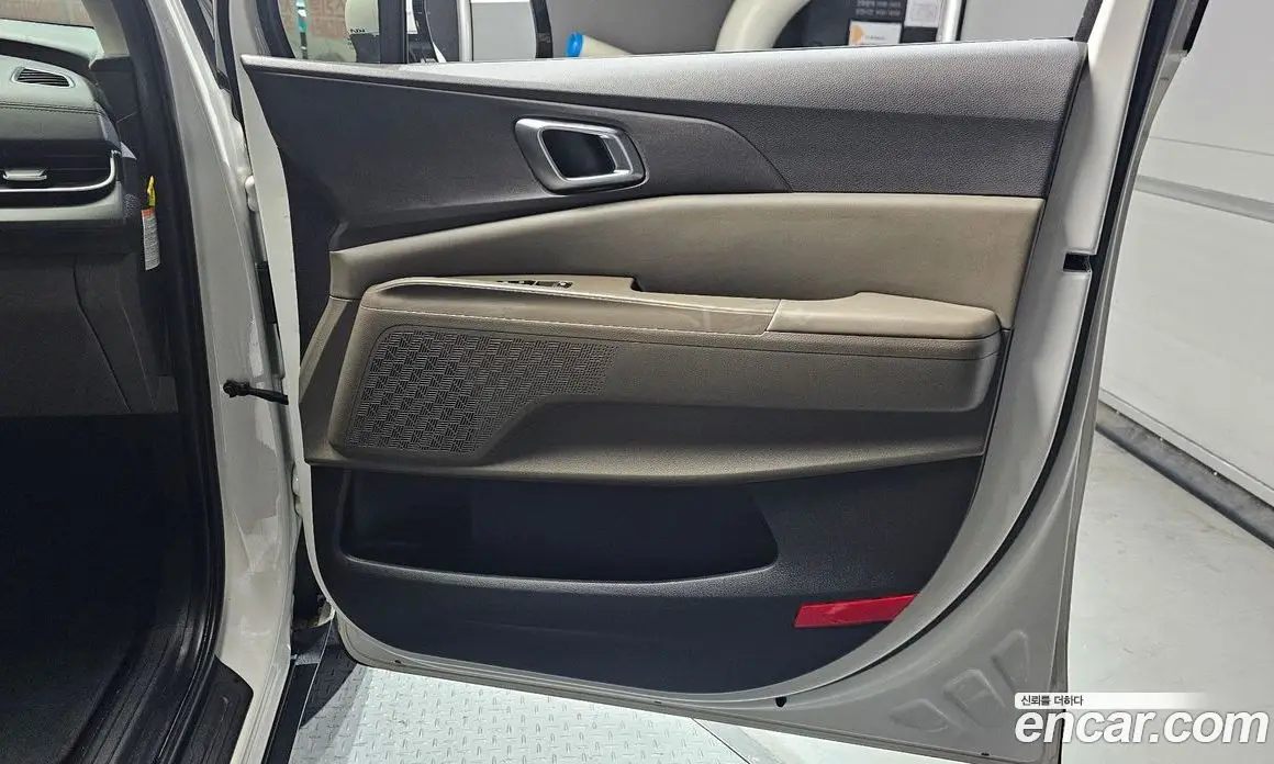 Kia Carnival 2025 1.6 автомат (гидро), фото 15 Kia Carnival 2025 1.6 автомат (гидро), фото 15