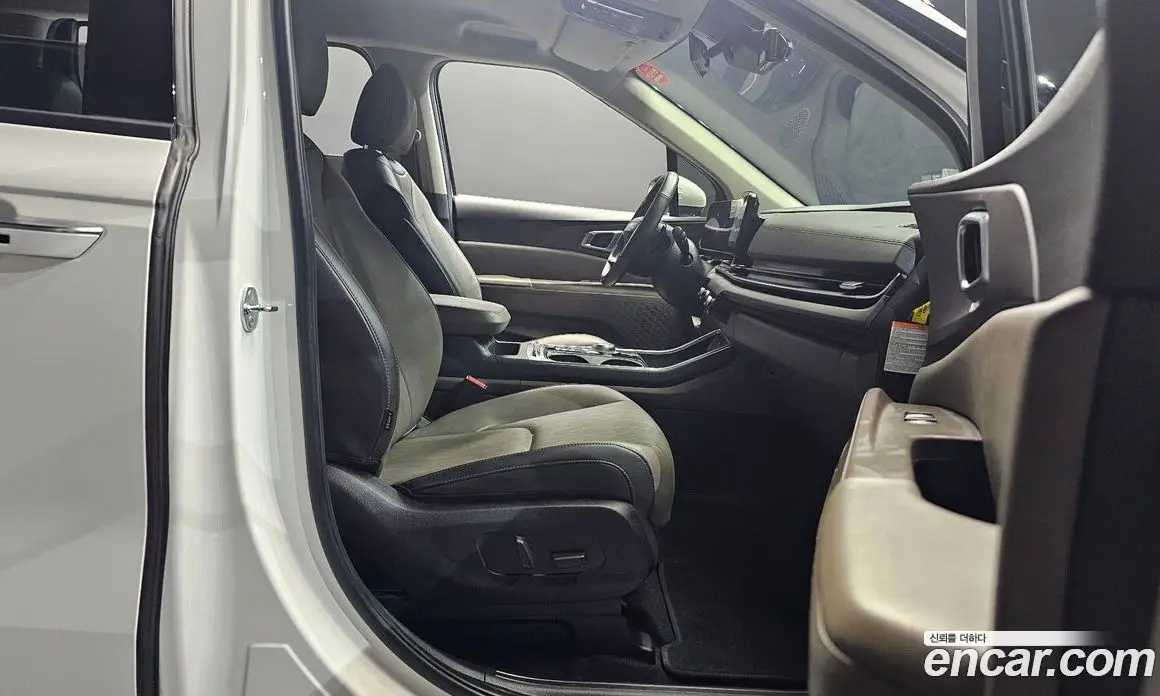 Kia Carnival 2025 1.6 автомат (гидро), фото 16 Kia Carnival 2025 1.6 автомат (гидро), фото 16