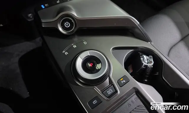Kia EV6 2024 0.1 автомат (гидро), миниатюра 12