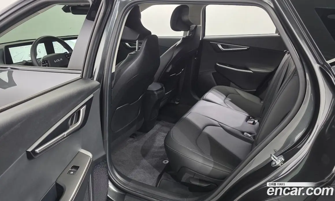 Kia EV6 2024 0.1 автомат (гидро), фото 16 Kia EV6 2024 0.1 автомат (гидро), фото 16