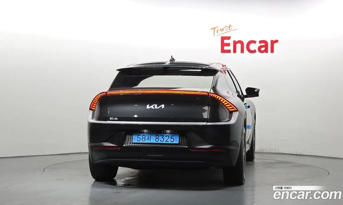 Kia EV6 2024 0.1 автомат (гидро), фото 4 Kia EV6 2024 0.1 автомат (гидро), фото 4