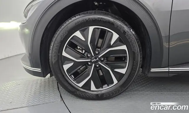 Kia EV6 2024 0.1 автомат (гидро), миниатюра 5 Kia EV6 2024 0.1 автомат (гидро), миниатюра 5