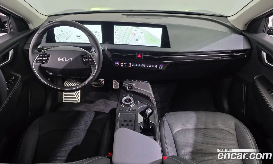 Kia EV6 2024 0.1 автомат (гидро), фото 10 Kia EV6 2024 0.1 автомат (гидро), фото 10