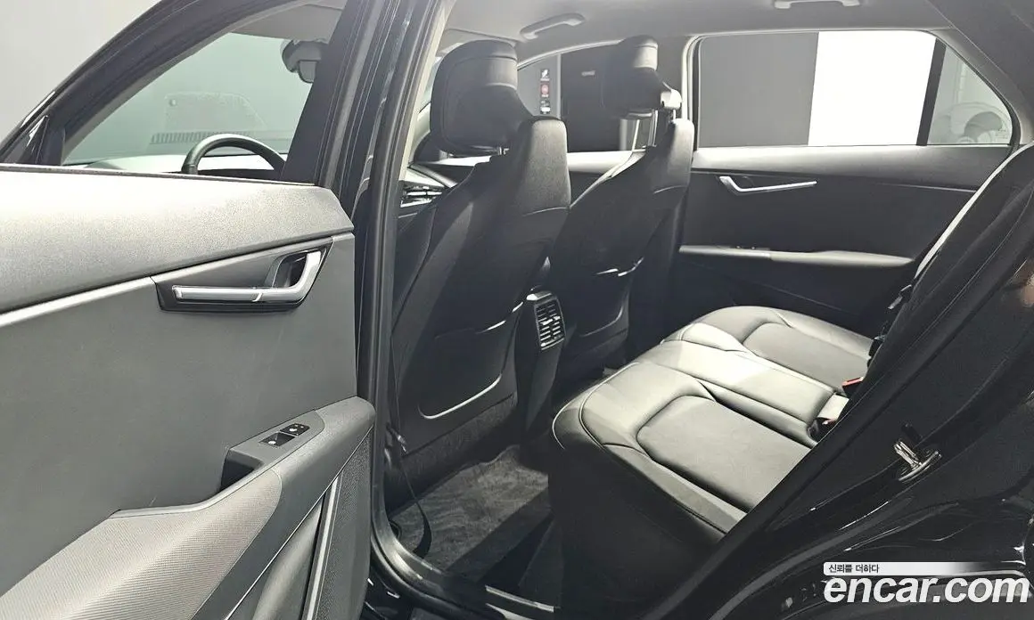 Kia Niro 2023 0.2 автомат (гидро), фото 15 Kia Niro 2023 0.2 автомат (гидро), фото 15