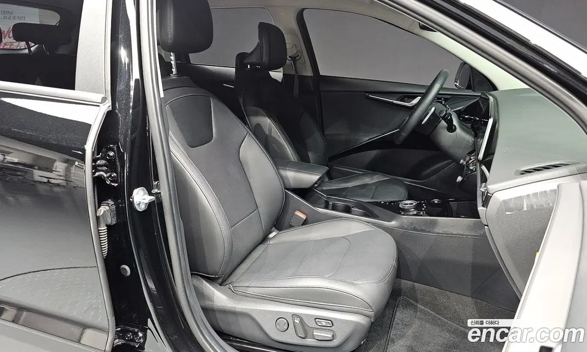 Kia Niro 2023 0.2 автомат (гидро), фото 16 Kia Niro 2023 0.2 автомат (гидро), фото 16