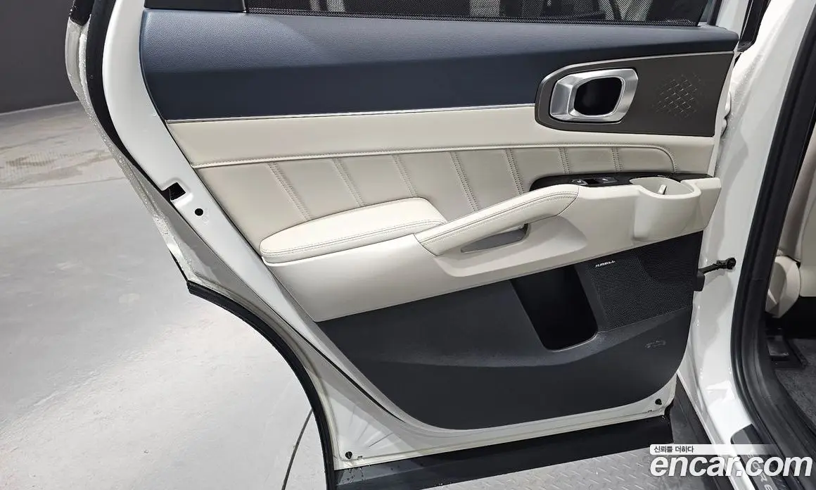 Kia Sorento 2023 1.6 автомат (гидро), фото 14 Kia Sorento 2023 1.6 автомат (гидро), фото 14