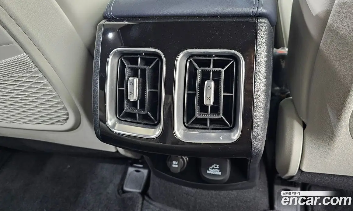 Kia Sorento 2023 1.6 автомат (гидро), фото 30 Kia Sorento 2023 1.6 автомат (гидро), фото 30