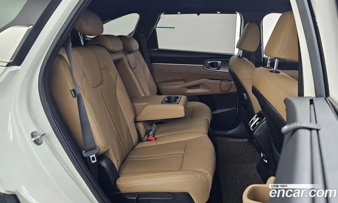 Kia Sorento 2024 2.5 автомат (гидро), фото 12 Kia Sorento 2024 2.5 автомат (гидро), фото 12