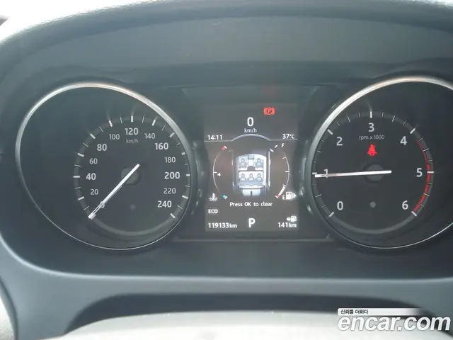 Land Rover Discovery Sport 2017 2.0 автомат (гидро), миниатюра 8 Land Rover Discovery Sport 2017 2.0 автомат (гидро), миниатюра 8