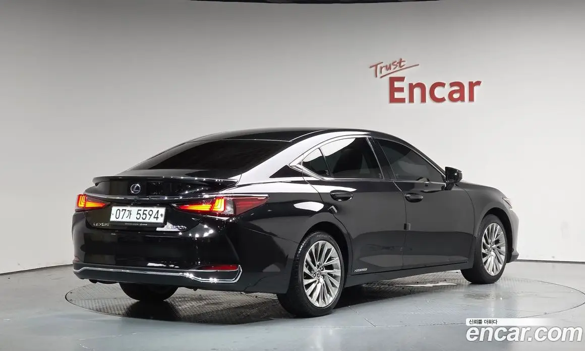 Lexus ES 2019 2.5 автомат (гидро), фото 1 Lexus ES 2019 2.5 автомат (гидро), фото 1