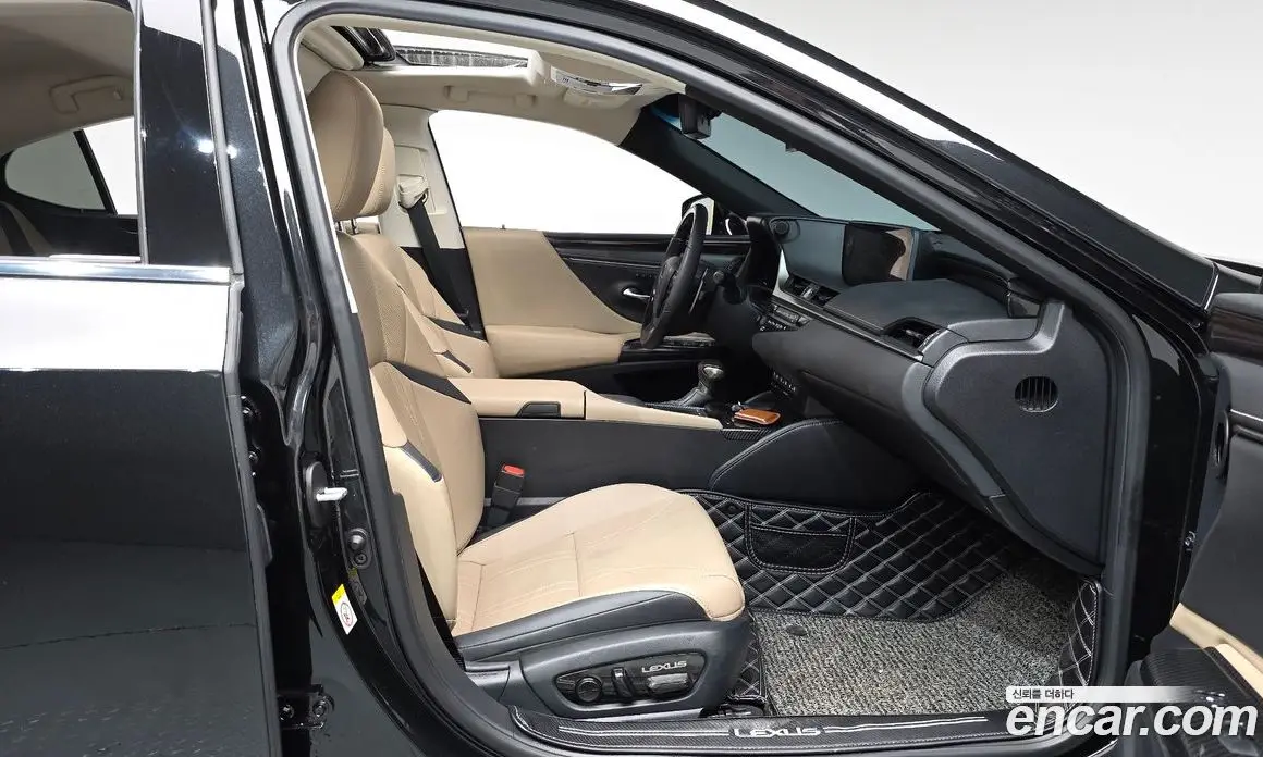 Lexus ES 2019 2.5 автомат (гидро), фото 15 Lexus ES 2019 2.5 автомат (гидро), фото 15