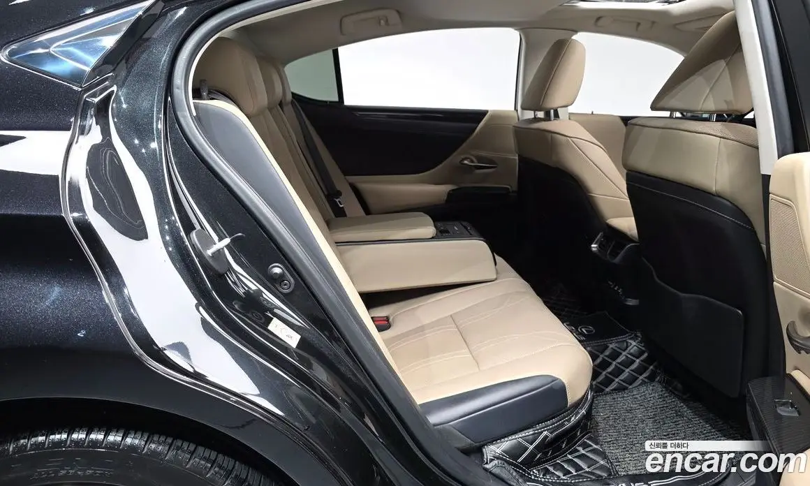 Lexus ES 2019 2.5 автомат (гидро), фото 16 Lexus ES 2019 2.5 автомат (гидро), фото 16