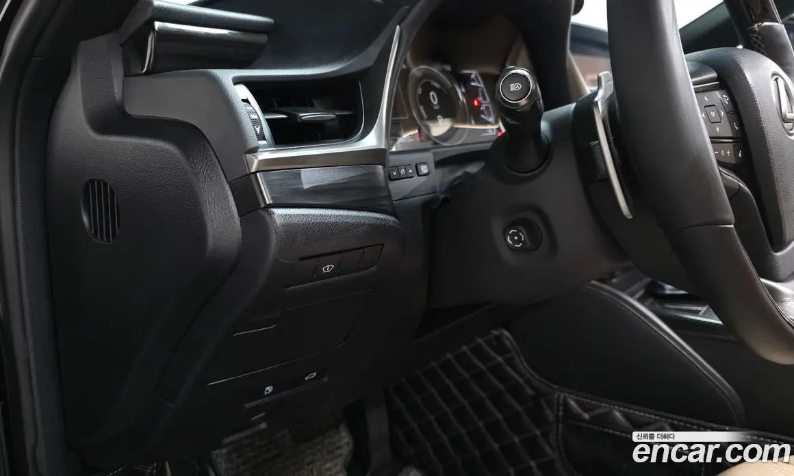 Lexus ES 2019 2.5 автомат (гидро), фото 26 Lexus ES 2019 2.5 автомат (гидро), фото 26