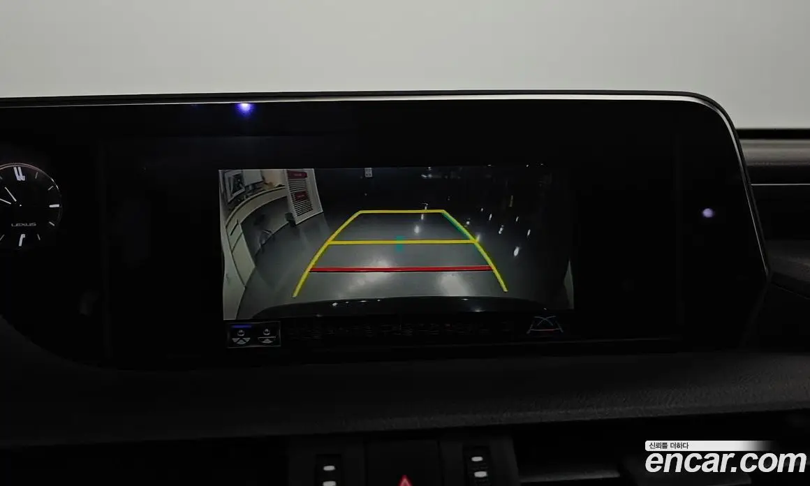 Lexus ES 2020 2.5 автомат (гидро), фото 15 Lexus ES 2020 2.5 автомат (гидро), фото 15