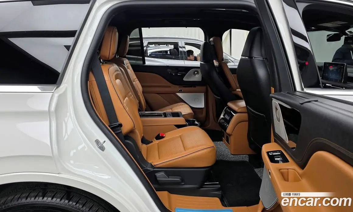 Lincoln Aviator 2023 3.0 автомат (гидро), фото 12 Lincoln Aviator 2023 3.0 автомат (гидро), фото 12