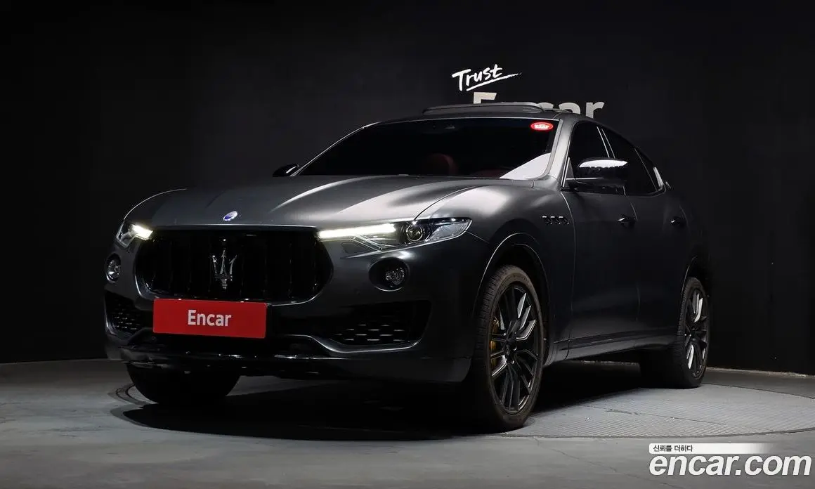 Maserati Levante 2017 3.0 автомат (гидро), фото 1 Maserati Levante 2017 3.0 автомат (гидро), фото 1