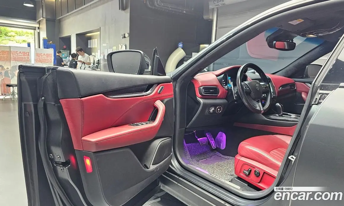 Maserati Levante 2017 3.0 автомат (гидро), фото 13 Maserati Levante 2017 3.0 автомат (гидро), фото 13