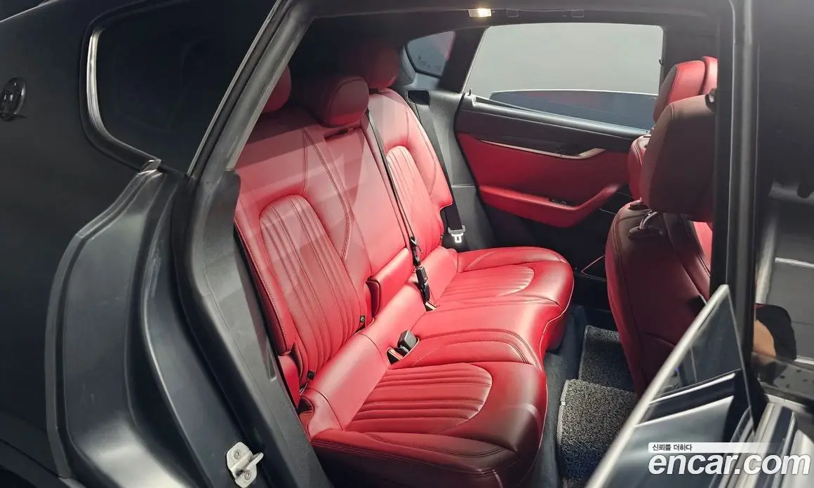 Maserati Levante 2017 3.0 автомат (гидро), фото 17 Maserati Levante 2017 3.0 автомат (гидро), фото 17