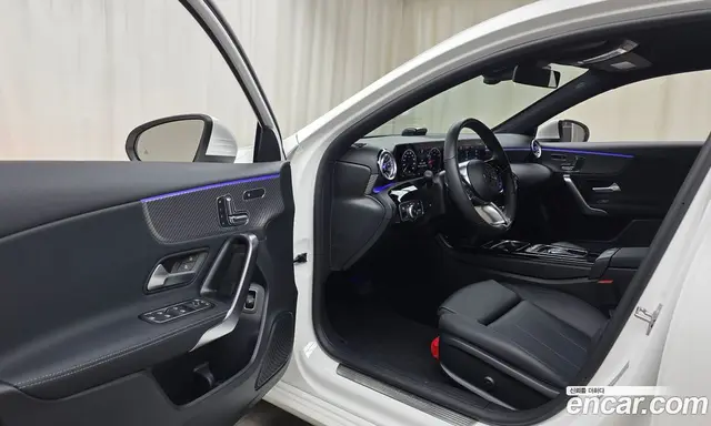 Mercedes-Benz A-Class 2025 2.0 автомат (гидро), миниатюра 12