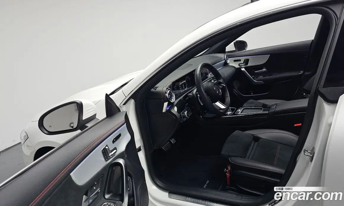 Mercedes-Benz CLA-Class 2025 2.0 автомат (гидро), фото 12