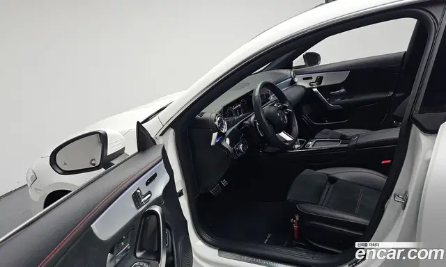 Mercedes-Benz CLA-Class 2025 2.0 автомат (гидро), миниатюра 12