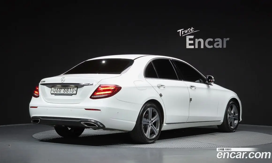 Mercedes-Benz E-Class 2018 2.0 автомат (гидро), фото 2 Mercedes-Benz E-Class 2018 2.0 автомат (гидро), фото 2