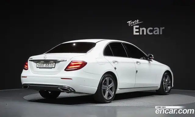 Mercedes-Benz E-Class 2018 2.0 автомат (гидро), миниатюра 2 Mercedes-Benz E-Class 2018 2.0 автомат (гидро), миниатюра 2