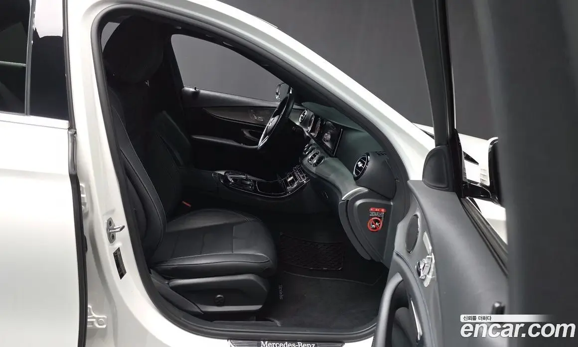 Mercedes-Benz E-Class 2018 2.0 автомат (гидро), фото 11 Mercedes-Benz E-Class 2018 2.0 автомат (гидро), фото 11